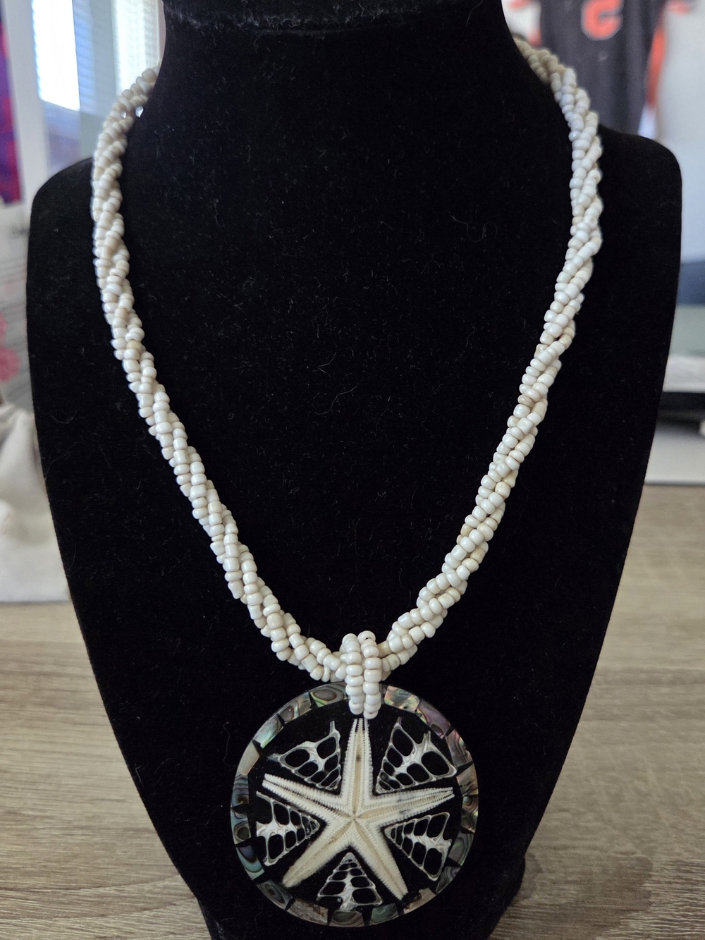 Source Unknown Cream Beaded Necklace with Starfish Medallion